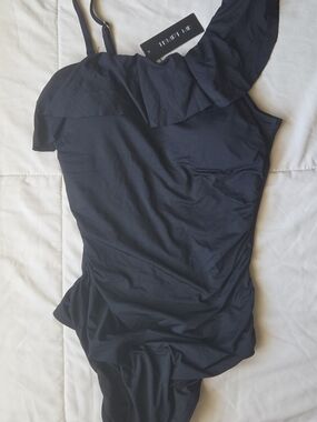 TEMPT ME Black One Shoulder Ruffle One Piece Swimsuit Size M (NWT)